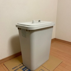 ゴミ箱　ボックス
の画像