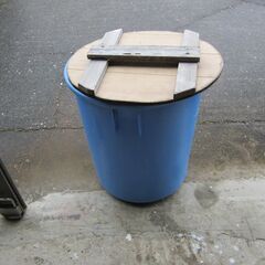 バケツ大　(蓋つき)
