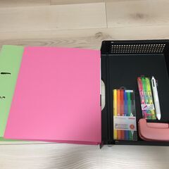 【ほぼ新品】文房具セットのお譲り先を探しております