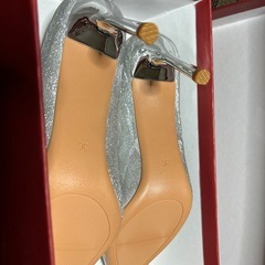キラキラ　パンプスの画像