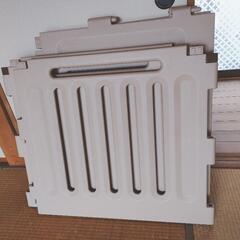 【お話し中】マガジンラック、ベビーゲートの画像