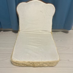 食パン 座椅子 かわいい