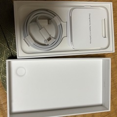 iPhoneSE箱の画像