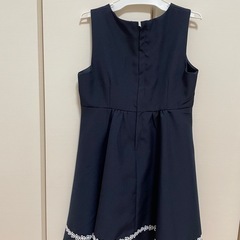 卒園式の服と靴のセットの画像