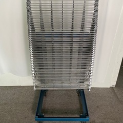 メッシュ工業 跳ね上げ式スクリーンラック 50段　の画像