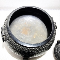 【値下げしました】南部鉄器　ミニチュア鉄瓶付き灰皿の画像