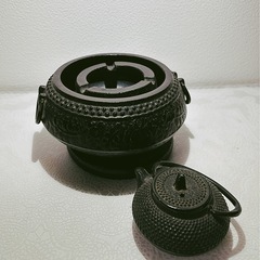 【値下げしました】南部鉄器　ミニチュア鉄瓶付き灰皿の画像