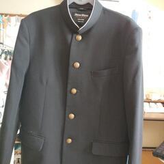 制服