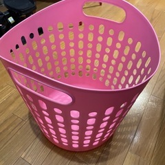 差し上げます　ランドリーバスケット
