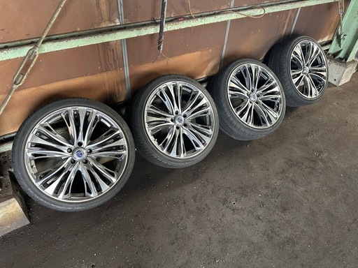 ２０インチRAYSホイール　アルファード、ヴェルファイア等