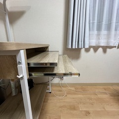 PCデスクの画像