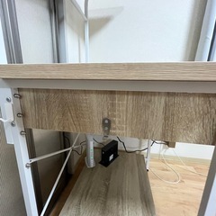 PCデスクの画像