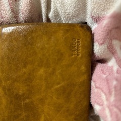 びっみょーにびひん🤢タケオキクチ革財布‼️🤣の画像