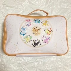 ポケットモンスタープレミアムハンドバッグの画像