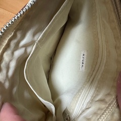 ajugaバッグの画像