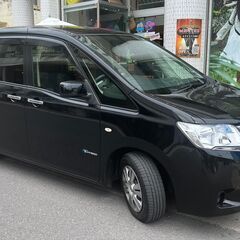 日産セレナ（ハイブリッド）