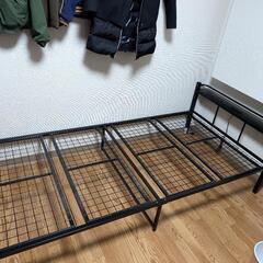 シングルベッド(フレーム、希望があればマットレスもお付けします)の画像