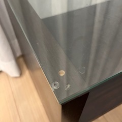 ガラスローテーブルの画像