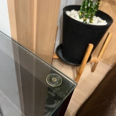 ガラスローテーブルの画像