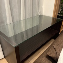 ガラスローテーブル