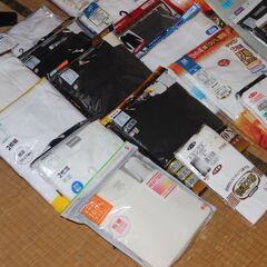 新品未使用品・男性用下着と服を未開封品を36個をまとめての出品です。「主にMサイズを36個をいろいろ全部まとめての出品です。 の画像