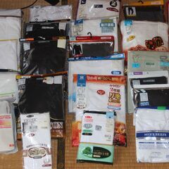 新品未使用品・男性用下着と服を未開封品を36個をまとめての出品で...