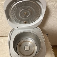 中古炊飯器(3号炊き)SHARPの画像