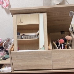 コンパクトドレッサー