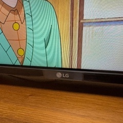 【手渡し】LG 32V型フルハイビジョン液晶テレビの画像
