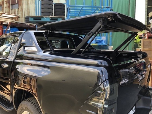 【黒色】ハイラックス　キャリーボーイ　電動　自動　トノカバー