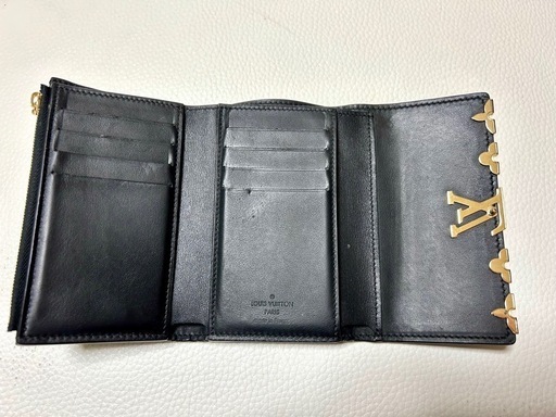 ＊定価税込¥180,290＊ ルイヴィトン　カプシーヌ　黒レザー　三つ折り財布