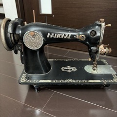 【取引決定】昭和レトロ　ナショナル　ミシン　アンティーク の画像
