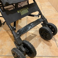 【お取引中】jeep ベビーカー　ゴビ(カーキ)の画像