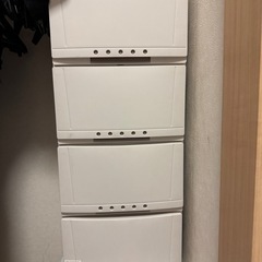 受渡し者決定済み　4段タンス