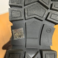 Asosレザーブーツの画像