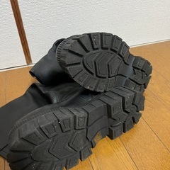 Asosレザーブーツの画像