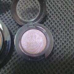 M.A.C チーク　アイシャドーの画像