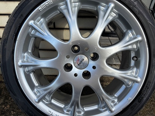 アルミホイールタイヤ付き17インチ