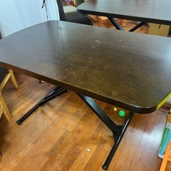 昇降出来ない昇降テーブル