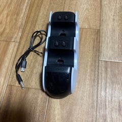 PS5用コントローラー充電スタンド