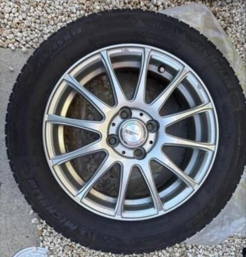 アルミホイール　スタッドタイヤ（４本）