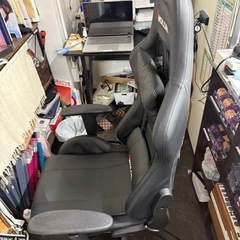 ゲーミングチェアの画像
