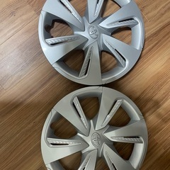 トヨタ純正　シエンタホイールキャップ 2個セット15インチ　 