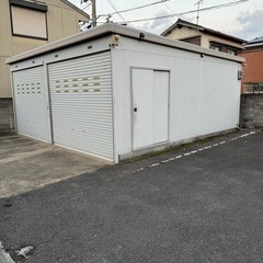 イナバガレージ　電動シャッターの画像