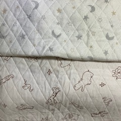 折り畳みベビー布団　+防水シーツ2枚の画像