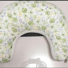 授乳用クッション グリーン花柄 U字型の画像