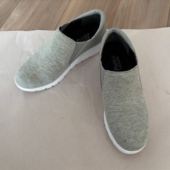 【最終値下げ】グレー スリッポン Sサイズ　ウェッジヒール