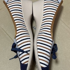 Jerry Beans ストライプパンプスの画像