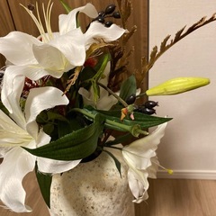 花瓶　造花　オブジェの画像