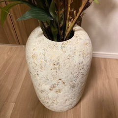 花瓶　造花　オブジェの画像